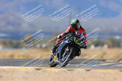 media/Dec-17-2023-CVMA (Sun) [[bf0c04832d]]/Race 2 Amateur Supersport Open/